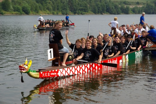 Der Malter Talsperren-Cup: Hochmotivierte Teams - volles Strandbad - tolle Stimmung.  (Bildnachweis: Wassersportverein "Am Blauen Wunder" e.V.)