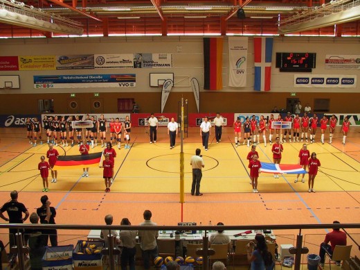 Volleyball Länderspiel: GER ./. DOM (beide Mannschaften vor dem Spiel)